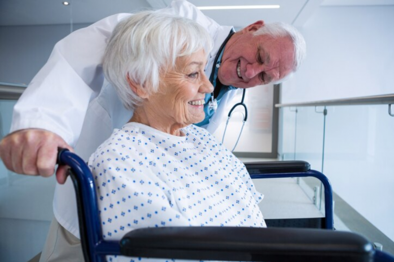 Acompanhamento hospitalar idoso: a importância de cuidados especializados na saúde do envelhecer Acompanhamento hospitalar idoso: a importância de cuidados especializados na saúde do envelhecer